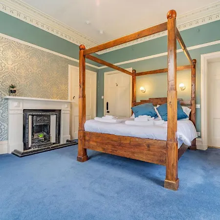 Elm Lodge Holiday home