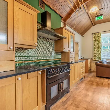 Elm Lodge Holiday home *